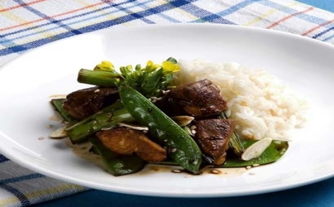 Pollo saltado oriental